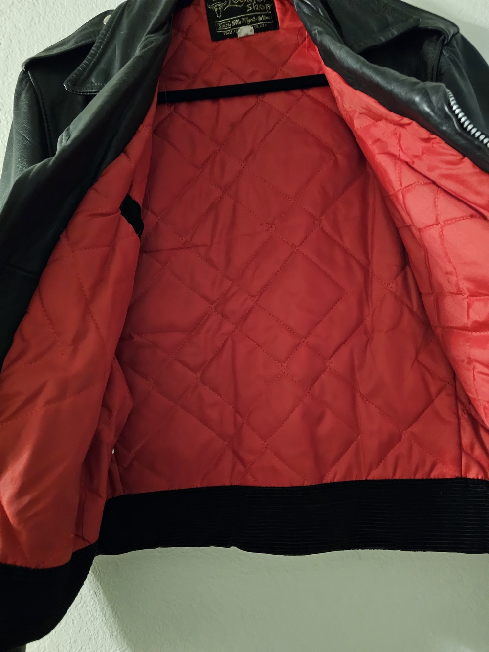 Vimtage Searse  Black Leather Biker Jacket with Red Quilted Lining Size L - Picture 6 of 13